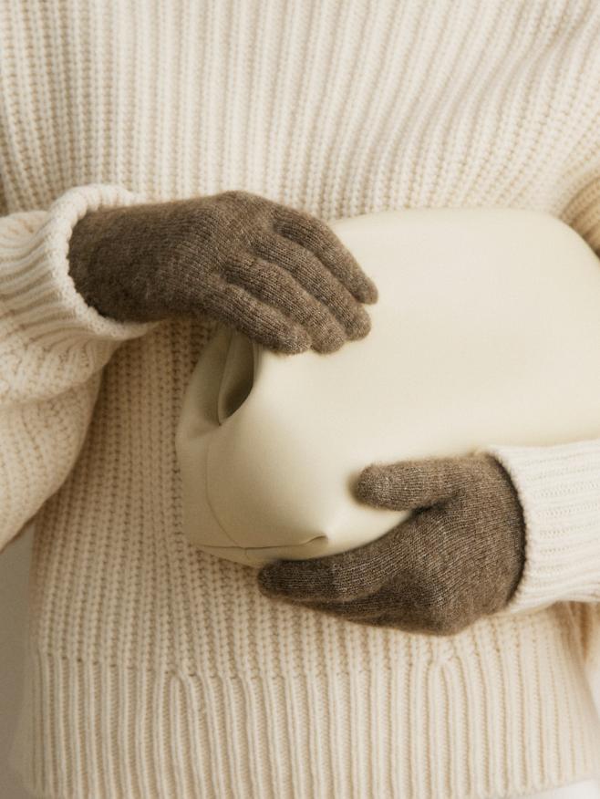 Owen Gloves by Sézane