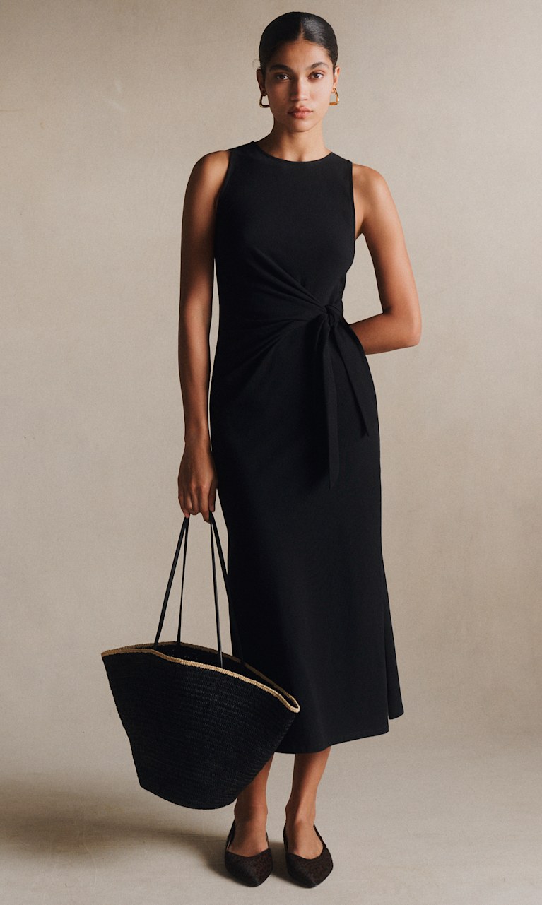 Elegant women's dresses | French heroes | Szane