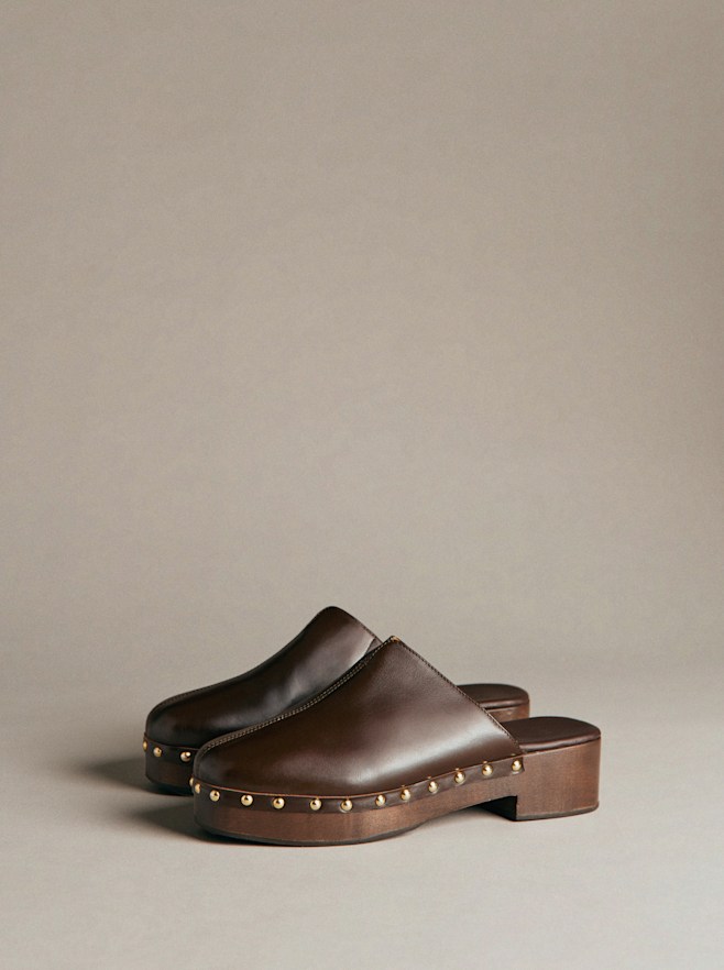 Saga Low Clogs by Sézane