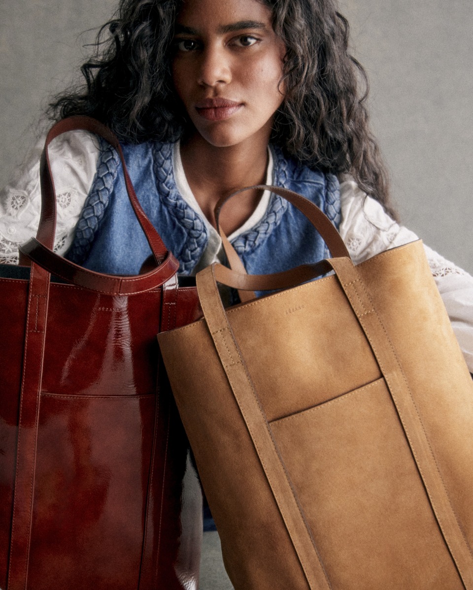 Cognac leather purse store