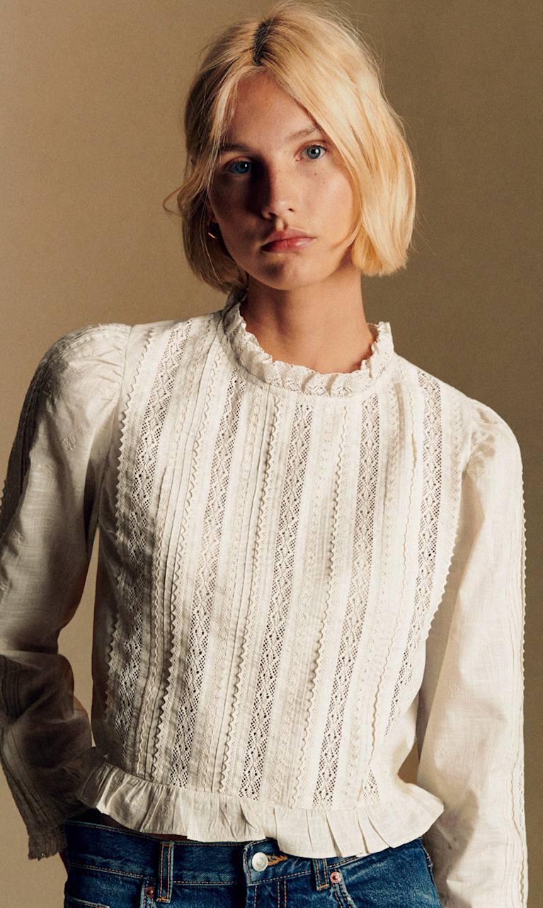 SEZANE セザンヌ　ホワイト レースブラウス　長袖 SEZANE セザンヌ ホワイト レースブラウス 長袖 SEZANE セザンヌ