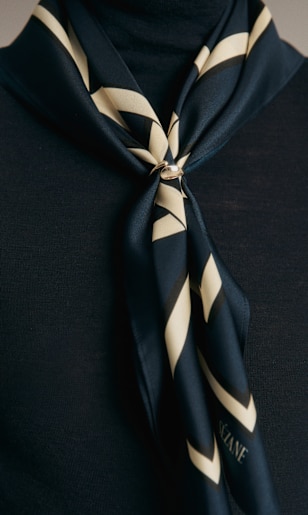Cléo Scarf by Sézane