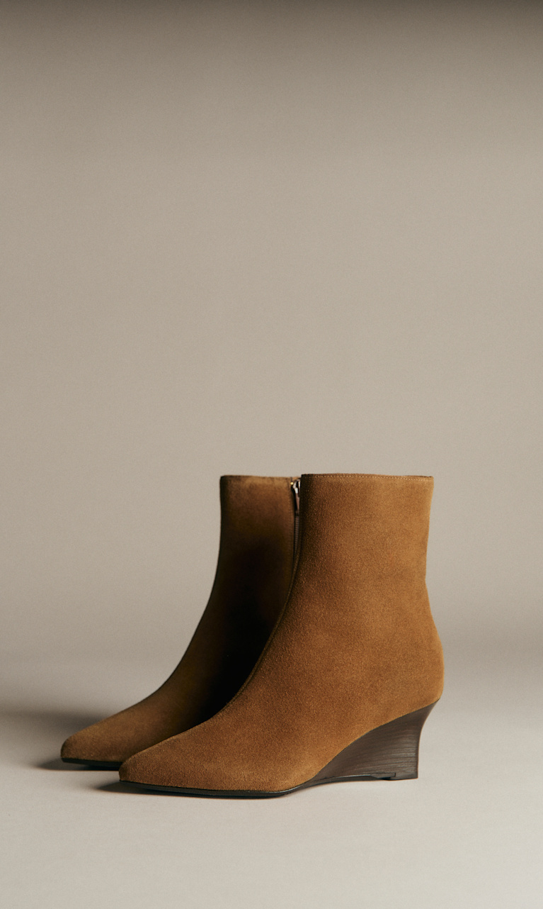 Oria Ankle Boots by Sézane