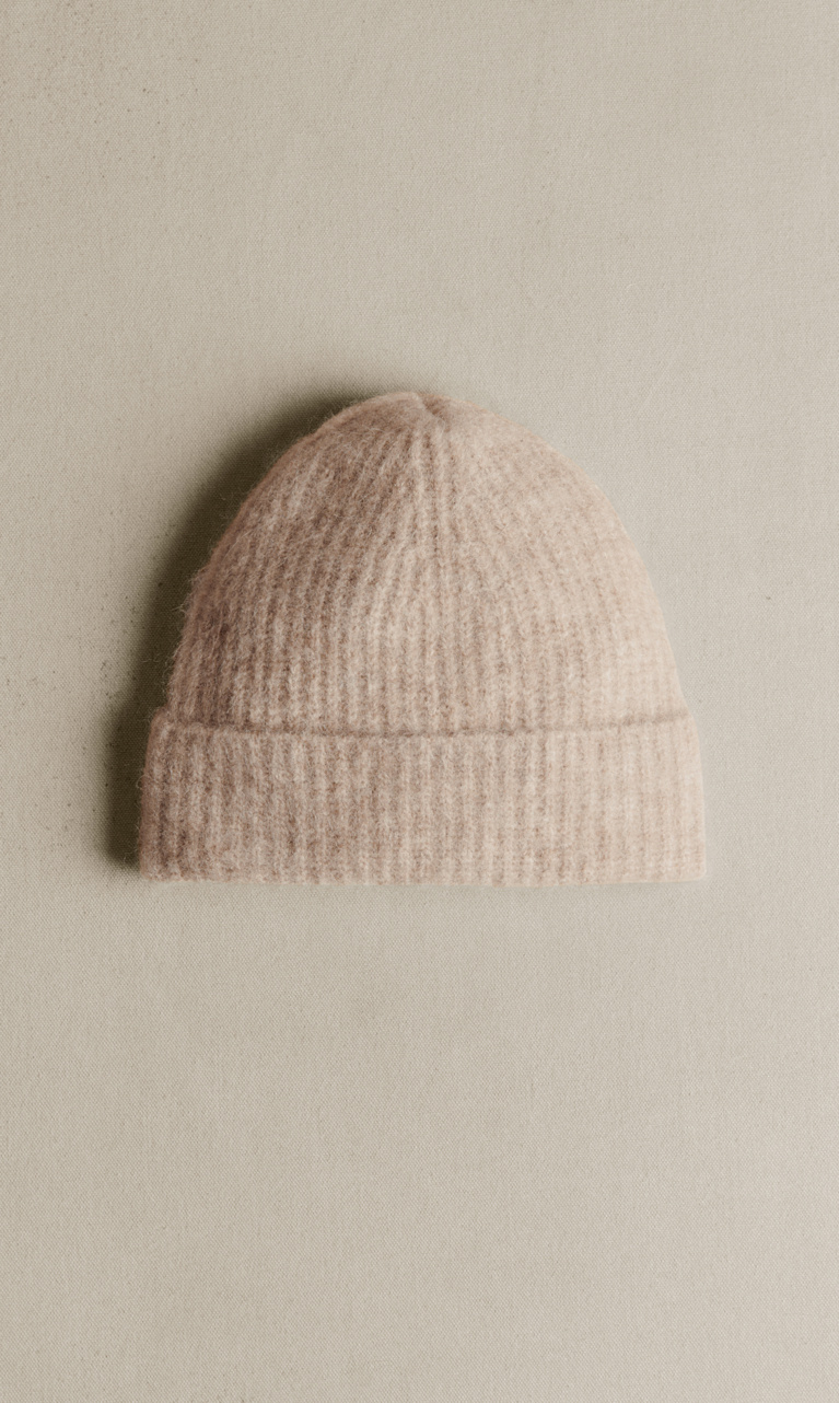 Paul Beanie by Sézane