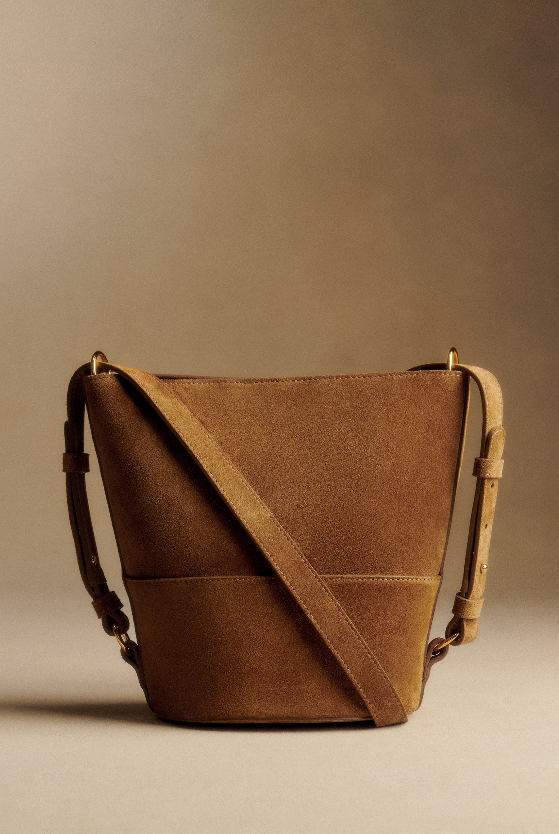 Elegant women's leather Goods | French heroes | Sézane