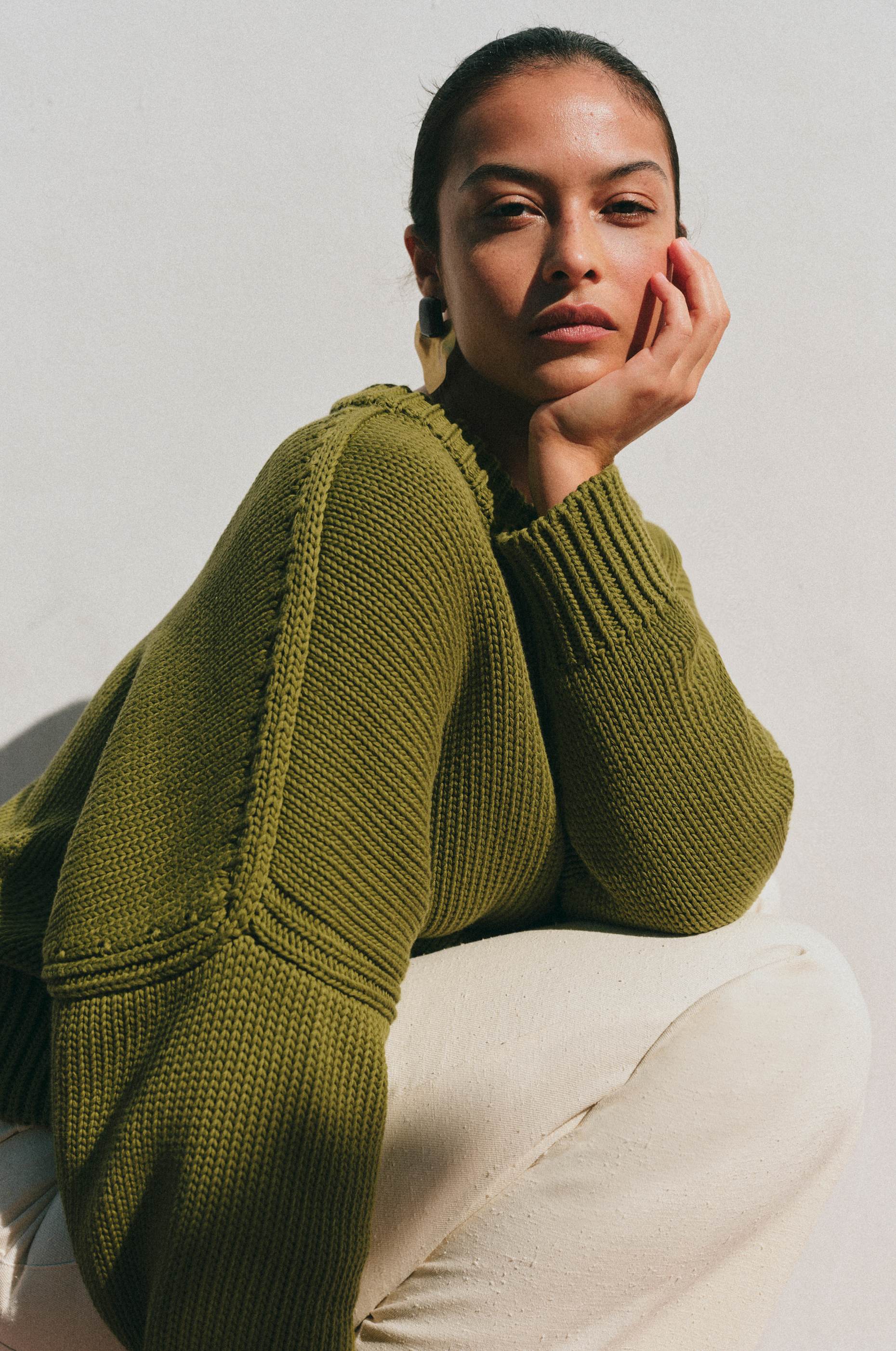 ニットコレクション : レディースセーター、カーディガン