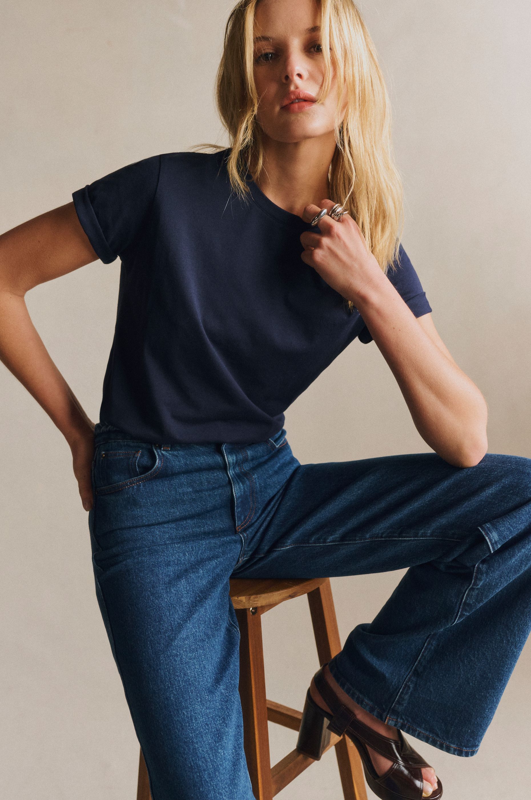 美品✨SEZANE セザンヌ スウェット 花柄 ホワイト×ブルー 36/М相当 美品✨SEZANE セザンヌ スウェット 花柄 ホワイト×ブルー 36/М相当 美品