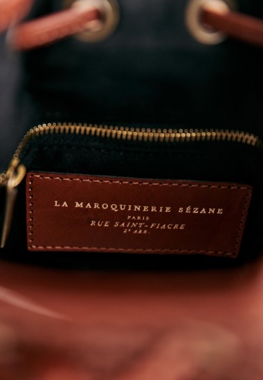 pochette raphia sezane