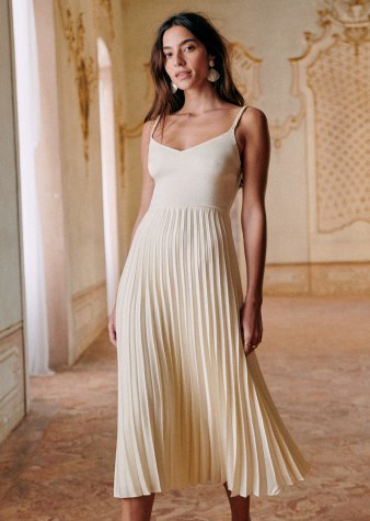 Love fire hot sale pleated midi dress