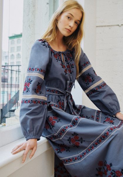 Aliette ドレス - Sézane x Sea NY - ブラック地 バンド配置刺繍