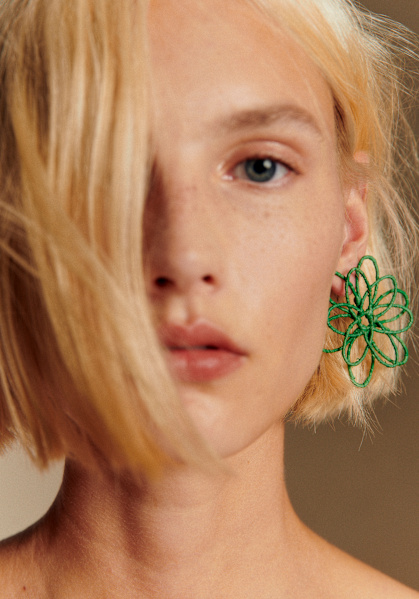 Sézane Tia Hoop Earring Sezane Earrings 2025 | patrickjones.com