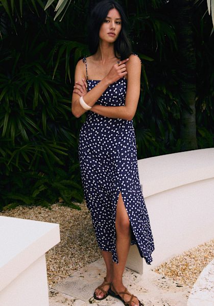 francesca's navy blue dress Francesca - Reina Print - Viscose ECOVERO™ LENZING™ Hill house