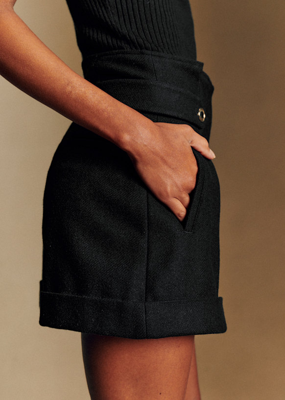 ソーダミニ Mila Shorts - Black - Wool - Sézane