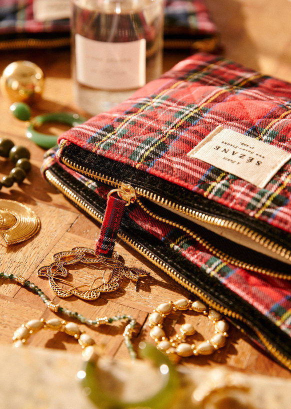 pochette doree sezane