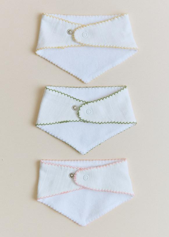 Set of 3 bavoirs brodés
