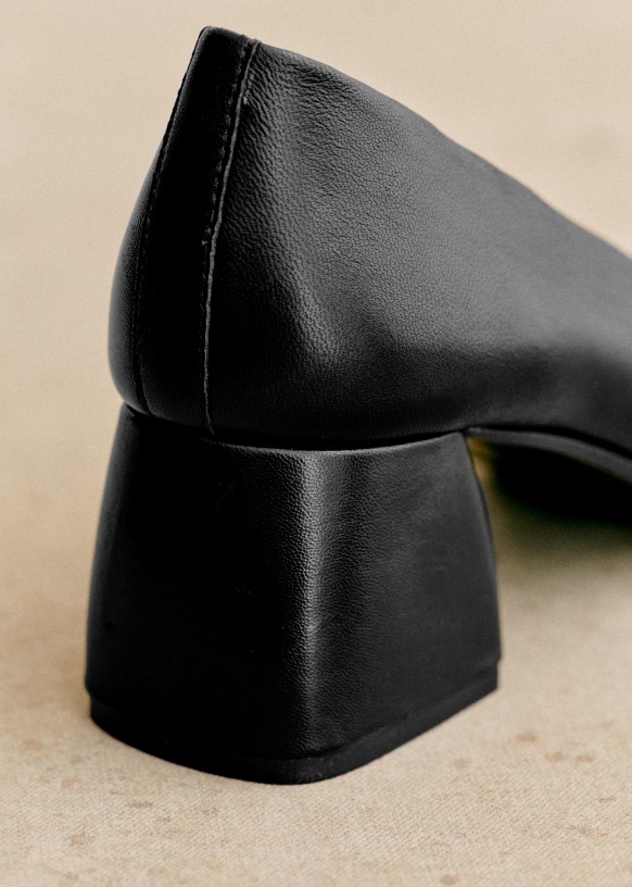 Martina Heel Pumps - Smooth Black - Sheep leather - Szane Martina Heel Pumps - Smooth Black - Sheep leather - Szane