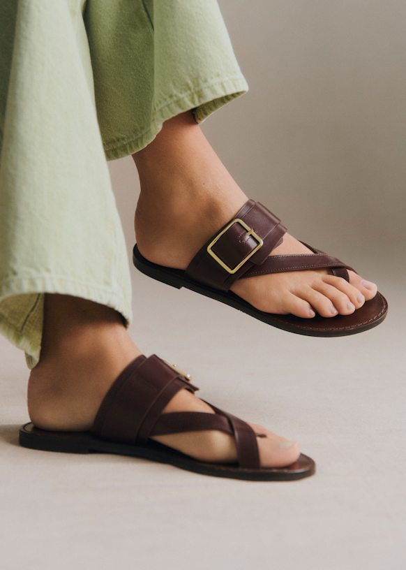 Freya Low Sandals - Glossy Chocolate