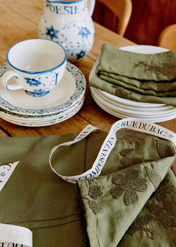 Embroidered Tablecloth - Olive Green - Cotton-linen textiles - Sézane