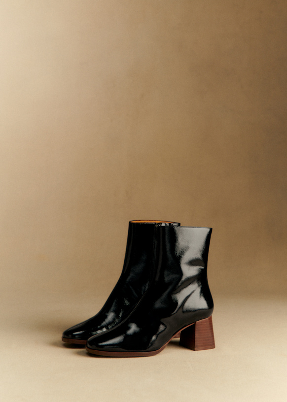 Axelle Ankle Boots - White lacquer - Patent cowide leather - Sézane