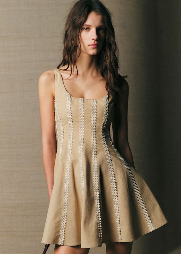 Robe Annaig - Sable détails crème - Coton Biologique - Sézane