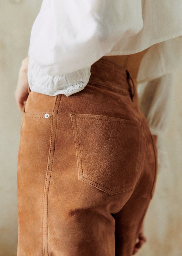 Le New 70's パンツ - キャメルスエード - ゴートレザー - Sézane