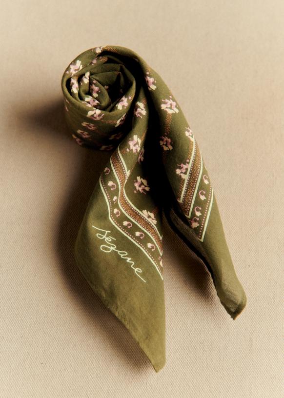 Gaston スカーフ - カーキフローラル - オーガニックコットン - Sézane