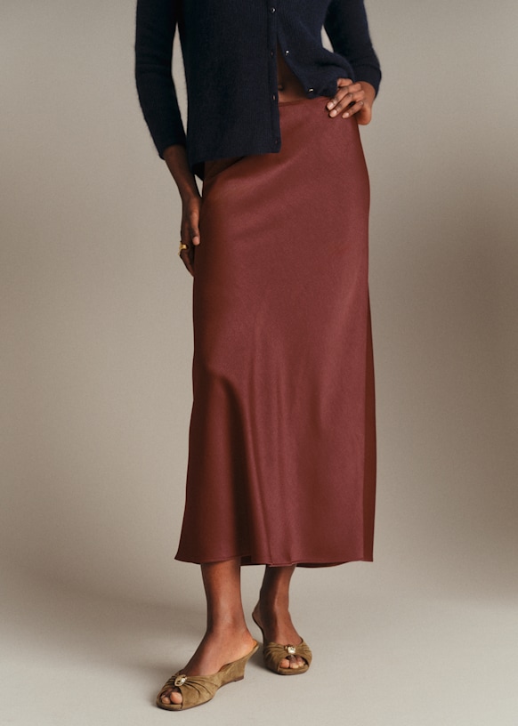 Skirt Sally