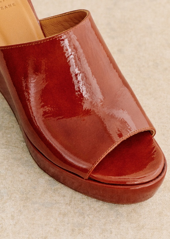 CAGOLE HIGH MULES IN WHITE OIL-WAX SHEEPSKIN main image 1