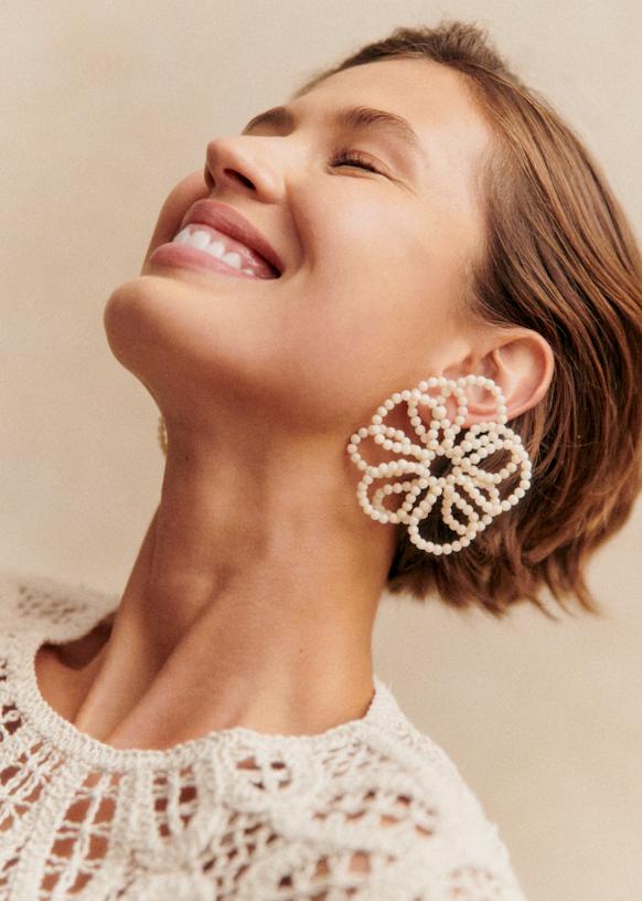 レビュー高評価の商品!の商品をすべて Juliette Sézane - 樹脂 - エクリュ - ピアス アクセサリー