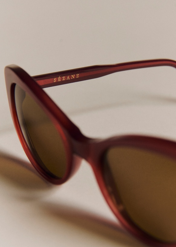 Sezane Women\'s Cat-Eye Sunglasses - Peach Frame with Brown Lenses Penelope Sunglasses - Plum - Acetate - Sézane main image 3