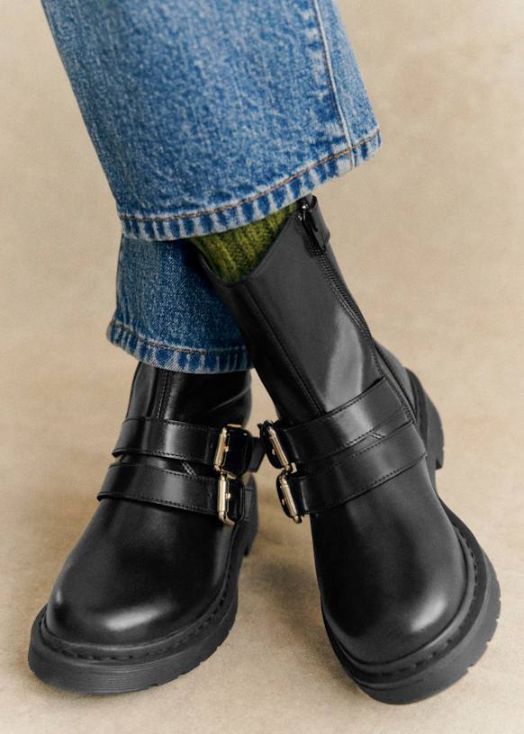 Low biker boots top