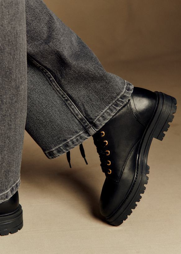 Niels Ankle Boots - Smooth Black - Bovine leather - Sézane