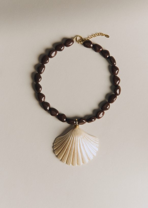 Sacha Necklace - Pearlescent Coral - Resin - Sézane