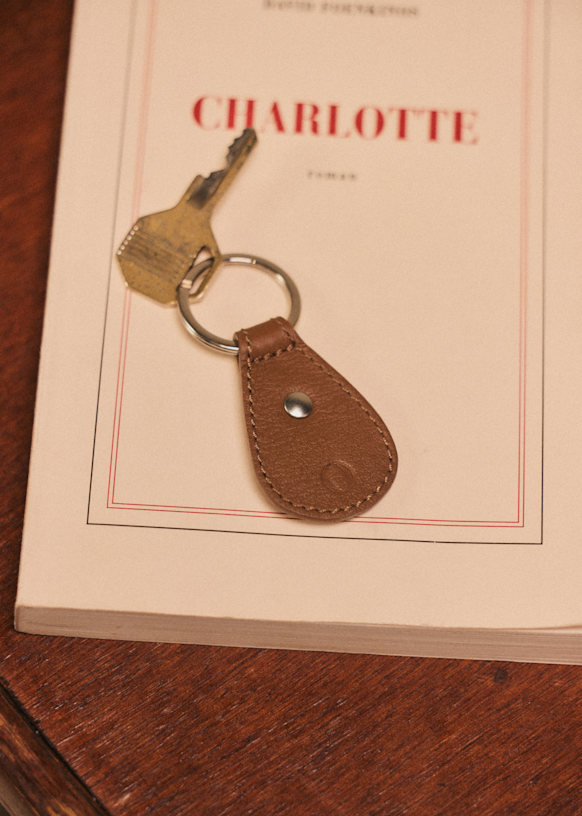 VAULTROOM LEATHER HOTEL KEYCHAIN / CAMEL（LEATHER HOTEL