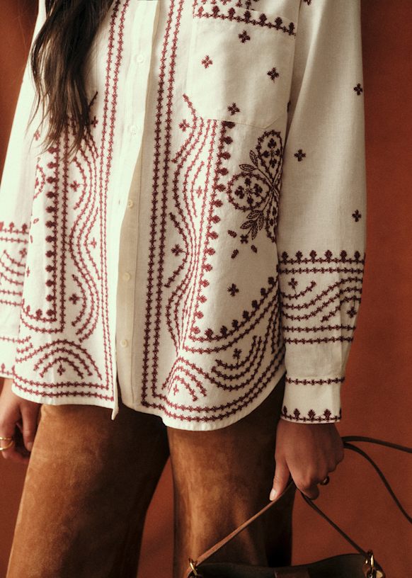 Marzy Shirt - Sézane x Baziszt - Burgundy Ecru Background