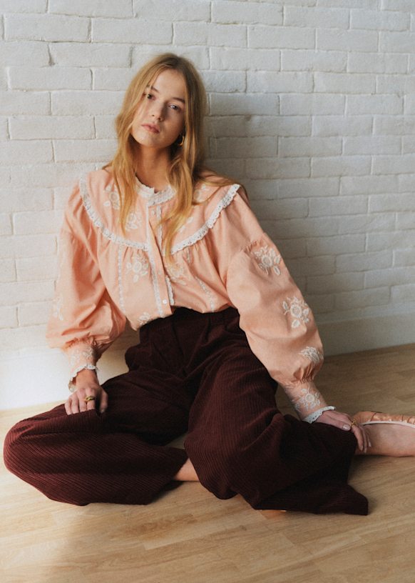 Orla シャツ - Sézane x SEA NY - コントラスト生成り刺繍 パステル