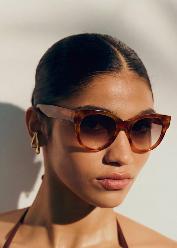 chiara  Chiara Sunglasses - Tortoiseshell - Sézane
