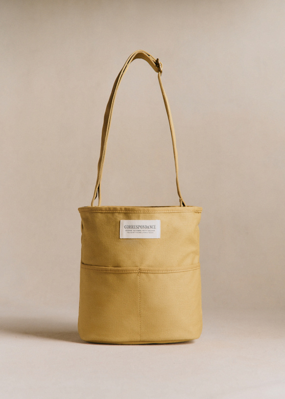 極美品　sezane セザンヌ　バッグ　レオパード　ポーチ　バナナバッグ メイクアップバッグ - レオパード - コットン - Sézane