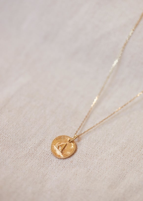 Sara Pendant 9 Carats Gold Letters A To H Letter A 9 Carats Gold Sezane
