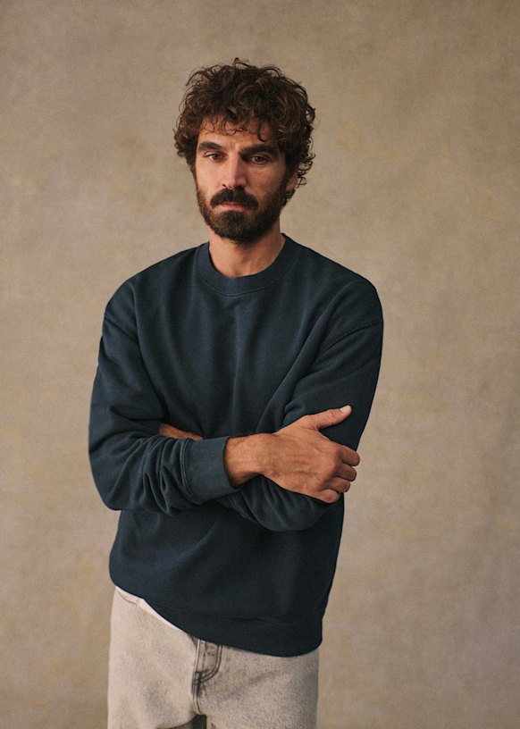 トップス AKIMBO CREWNECK FADED NAVY AKIMBO CREWNECK - FADED NAVY