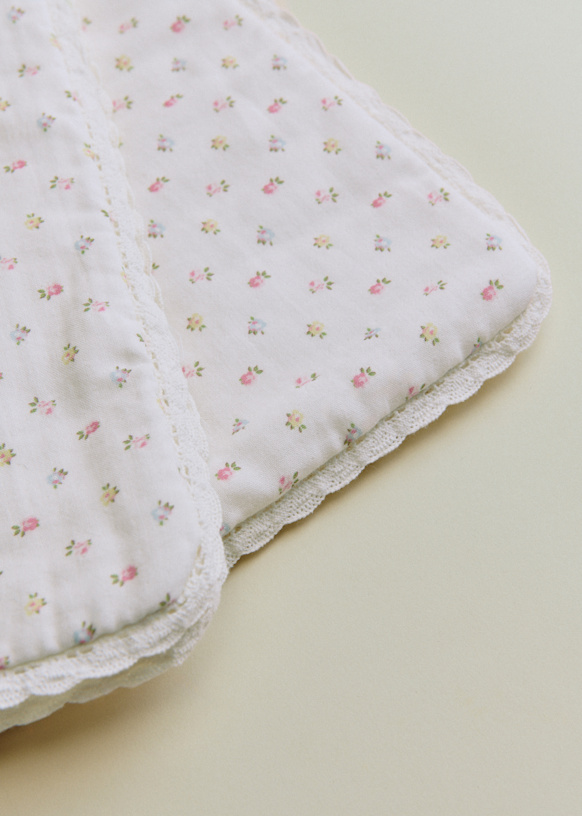 Blanket Inaya
