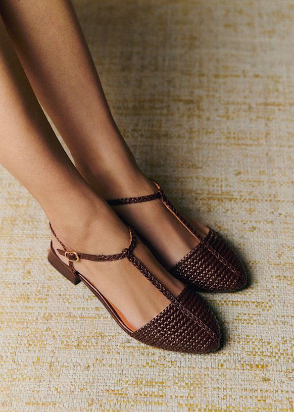 新品！　Sézane セザンヌ　ブラック Tストラップシューズ SEZANE(セザンヌ) 靴・シューズ(レディース) - ブランド通販のBUYMA