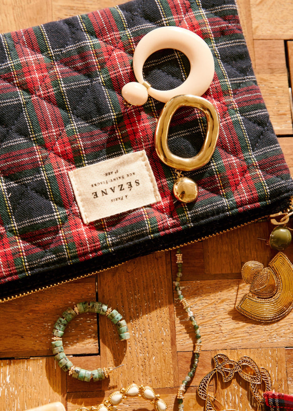 pochette doree sezane