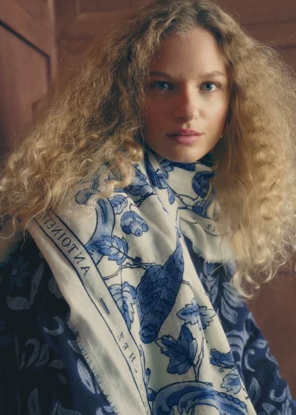 Pio Scarve- Sézane x Antoinette Poisson - Blue Birds Print - Wool