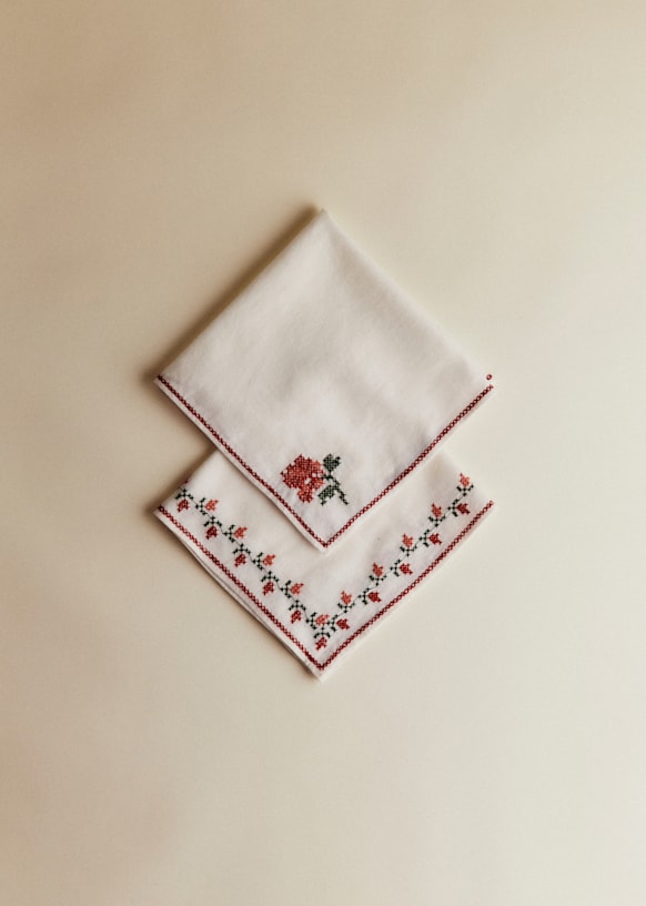 Set of 2 embroidered napkins - Flowers Duo Cross Stitch - Cotton
