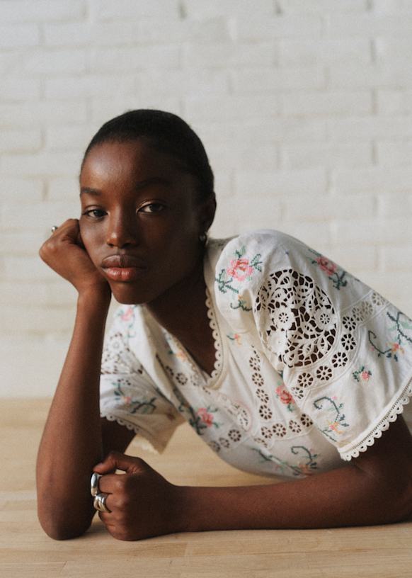 COZE ONESTE 黒 刺繍 半袖 Olivia ドレス - Sézane x SEA NY - エクリュ地にミニマルチカラーの