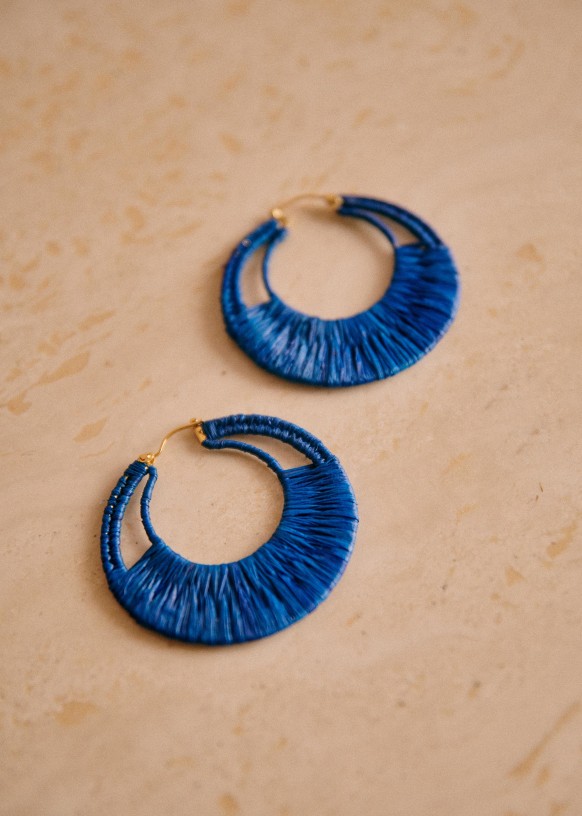 Details 79+ navy blue hoop earrings latest - esthdonghoadian