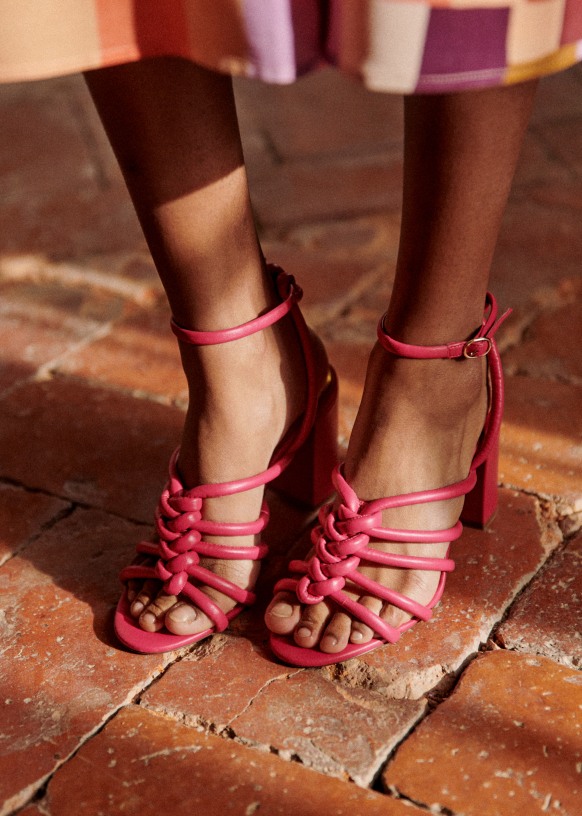 Margot Shocking Pink Butterfly Sandal 105 Sandals in Fuchsia for Women |  Rene Caovilla®