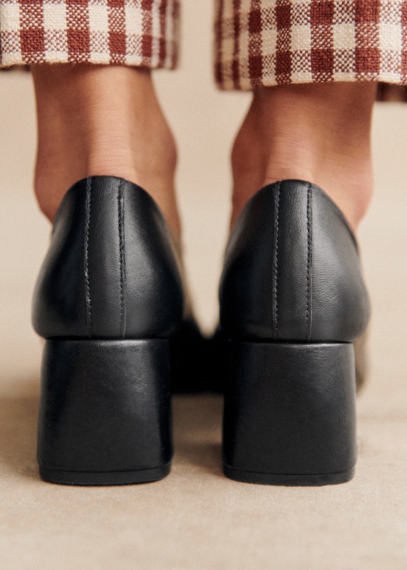 Martina Heel Pumps - Smooth Black - Sheep leather - Sézane