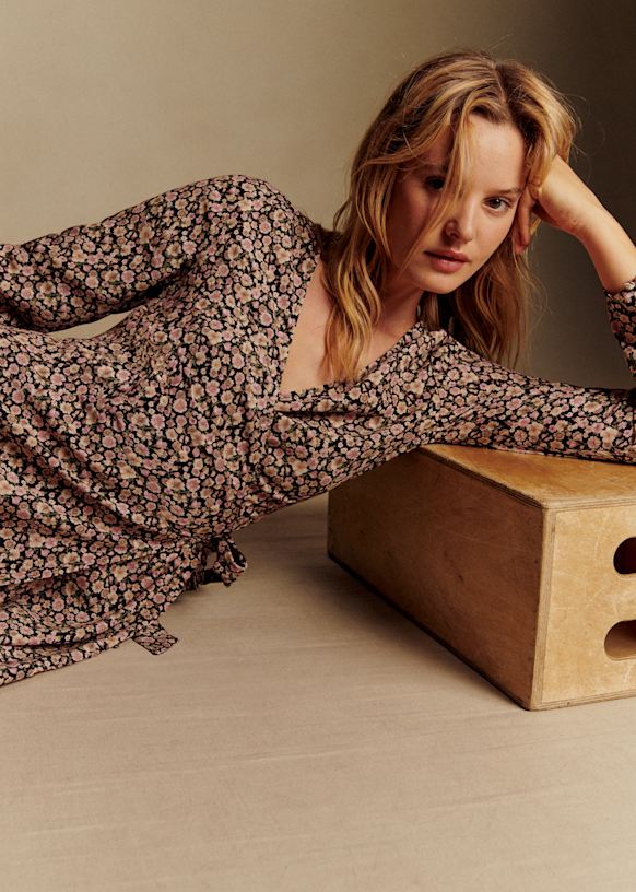 sezanne dress Blue and White Summer Style: Embroidered Sezane Dress Review
